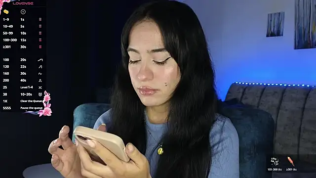 Snapshot of ZaraDames_ chatting on November 2025 03:17:02 AM ZaraDames online show from November 2025 03:17:02 AM