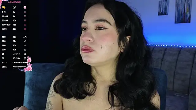 Snapshot of ZaraDames_ chatting on December 2025 03:23:01 AM ZaraDames online show from December 2025 03:23:01 AM