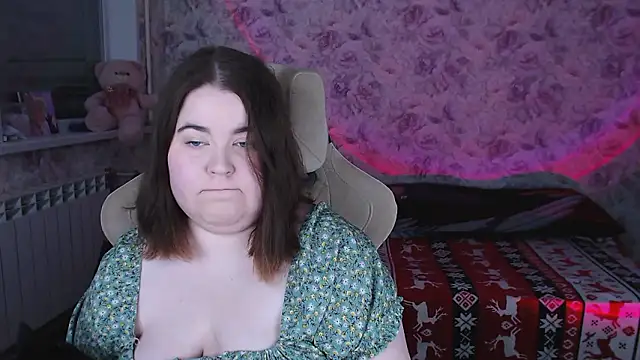 Estelle Hicks online show from March 2026 06:34:02 PM