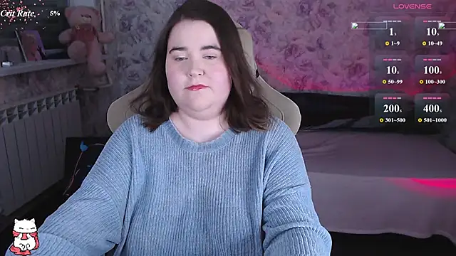 Estelle Hicks online show from April 2026 06:52:01 PM