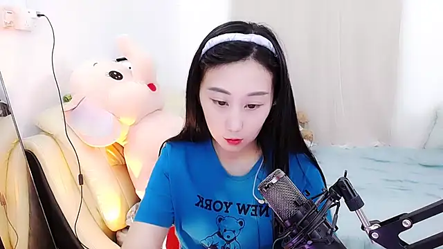 Snapshot of Alcohol_1 chatting on September 2025 01:44:02 PM Alcohol 1 online show from September 2025 01:44:02 PM