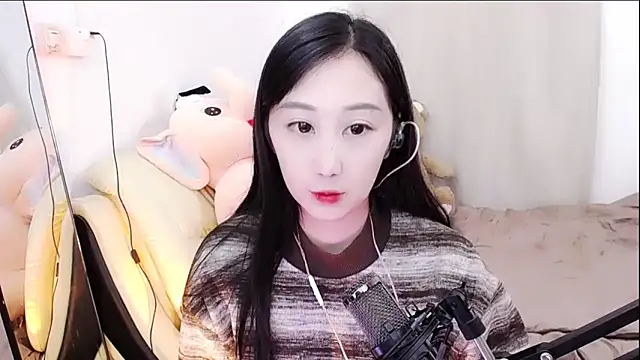 Snapshot of Alcohol_1 chatting on October 2025 02:05:01 PM Alcohol 1 online show from October 2025 02:05:01 PM