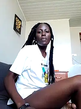 Snapshot of chilliedoug chatting on December 2024 08:04:02 AM chilliedoug online show from December 2024 08:04:02 AM