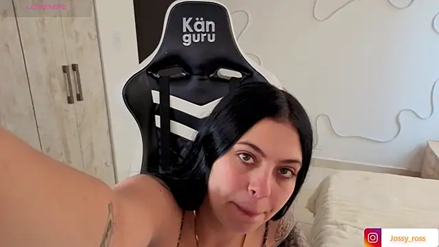 Victoryyy  online show from February 2026 08:28:01 PM