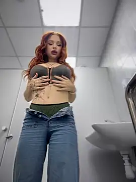 Snapshot of KarinHorny chatting on December 2024 07:06:02 AM KarinHorny online show from December 2024 07:06:02 AM