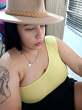 marta201 alfaro online show from November 2025 01:44:01 PM