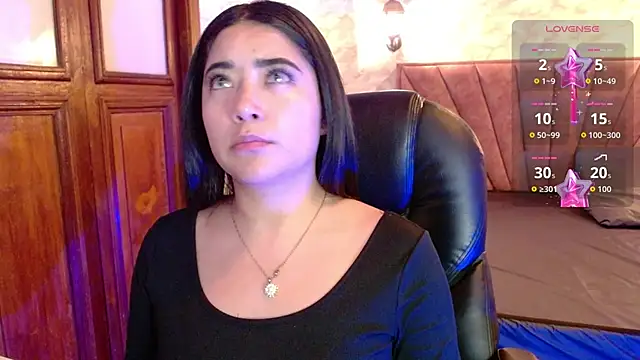 Susy thomson online show from October 2025 01:42:01 AM