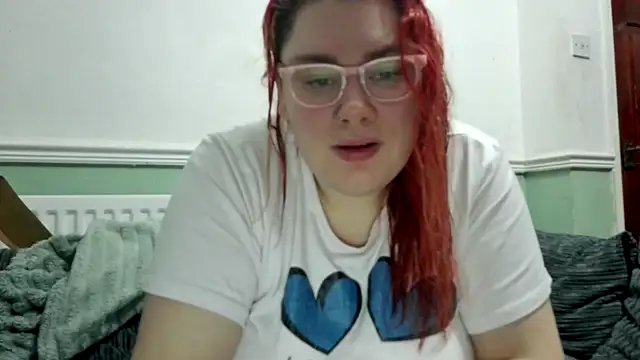 Snapshot of Bustycurves chatting on December 2024 10:36:02 PM Bustycurves online show from December 2024 10:36:02 PM