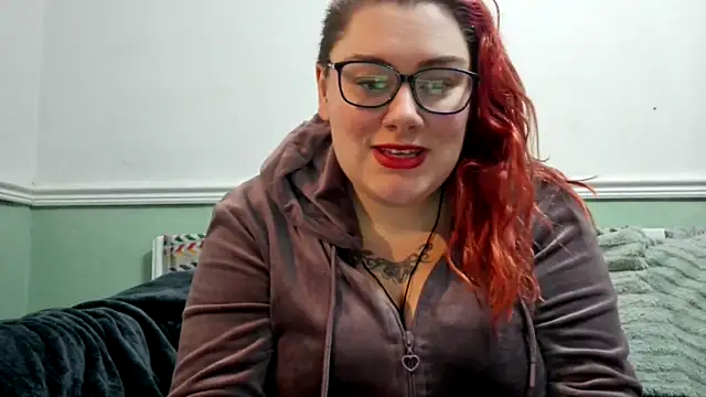 Snapshot of Bustycurves chatting on January 2025 07:35:01 PM Bustycurves online show from January 2025 07:35:01 PM