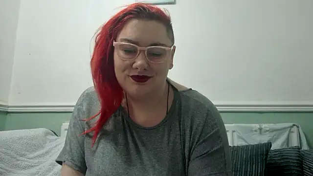 Snapshot of Bustycurves chatting on February 2025 11:32:02 AM Bustycurves online show from February 2025 11:32:02 AM