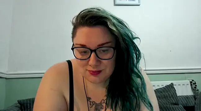 Snapshot of Bustycurves chatting on March 2025 10:28:02 PM Bustycurves online show from March 2025 10:28:02 PM