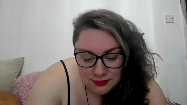 Snapshot of Bustycurves chatting on November 2025 01:08:01 AM Bustycurves online show from November 2025 01:08:01 AM