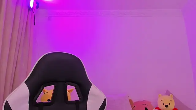 shanel taylor online show from December 2025 03:20:01 PM