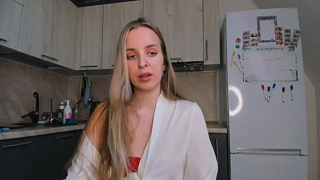 Snapshot of violet_blue_eyes chatting on February 2025 01:21:02 PM violet blue eyes online show from February 2025 01:21:02 PM