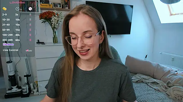 violet blue eyes online show from April 2026 12:49:01 PM