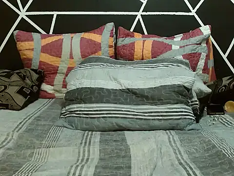 YummyChocolatexx2 online show from November 2025 02:59:02 PM