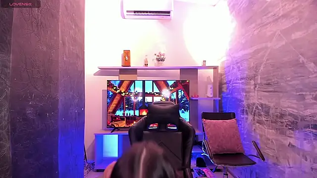 Snapshot of saracaball_ chatting on December 2025 05:24:02 AM saracaball online show from December 2025 05:24:02 AM