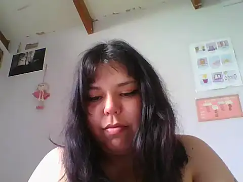 scarletttlove online show from April 2026 06:23:01 PM