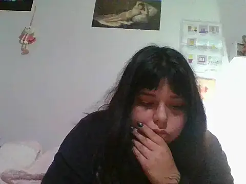 Snapshot of scarletttlove chatting on June 2026 01:15:02 AM scarletttlove online show from June 2026 01:15:02 AM