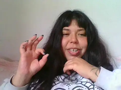 Snapshot of scarletttlove chatting on June 2026 06:17:01 PM scarletttlove online show from June 2026 06:17:01 PM