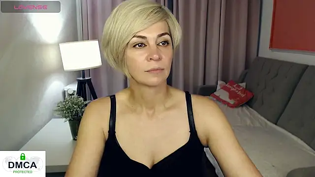 Blonde lola444 online show from June 2026 05:39:01 PM