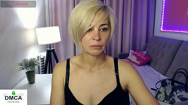 Blonde lola444 online show from June 2026 07:36:02 PM