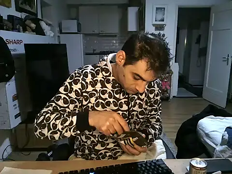 mihaimichael online show from December 2025 05:02:01 AM