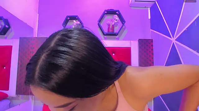 Karoll014 online show from December 2025 12:03:02 PM