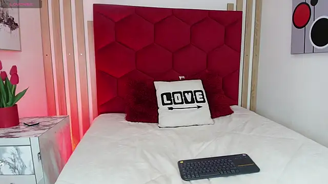 Tayzon Foxxx online show from July 2026 08:15:02 PM