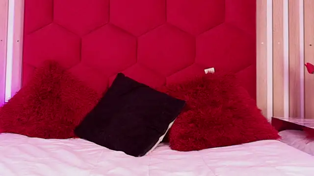 Tayzon Foxxx online show from July 2026 08:35:01 PM