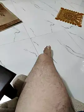 Snapshot of ARYANAVAILABLE chatting on November 2025 04:07:02 PM ARYANAVAILABLE online show from November 2025 04:07:02 PM