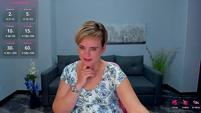 Julia Wilsone online show from November 2025 06:52:01 AM