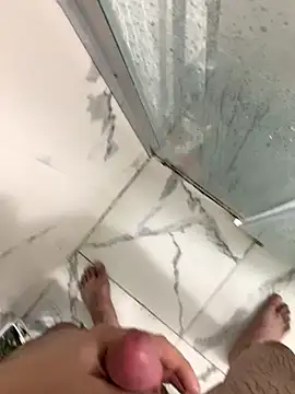 Snapshot of Erenn34 chatting on December 2025 08:27:01 PM Erenn34 online show from December 2025 08:27:01 PM