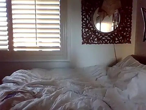 Snapshot of tengocanicas chatting on December 2024 03:33:02 PM tengocanicas online show from December 2024 03:33:02 PM