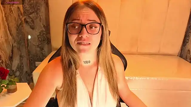 Snapshot of Cristal_v_1 chatting on June 2026 03:16:01 AM Cristal v 1 online show from June 2026 03:16:01 AM