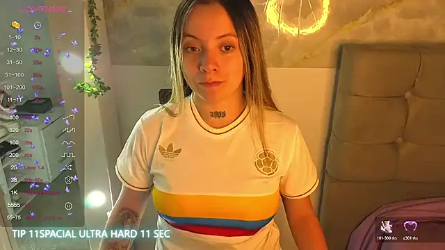 Snapshot of Cristal_v_1 chatting on July 2026 04:29:02 AM Cristal v 1 online show from July 2026 04:29:02 AM