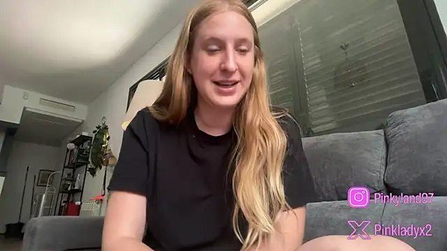 Pinkyladyxxx online show from June 2026 12:03:02 PM