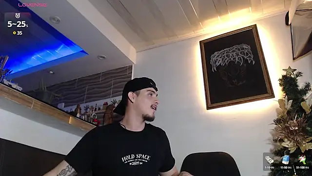 Snapshot of colby_scott chatting on December 2024 03:21:02 AM colby scott online show from December 2024 03:21:02 AM