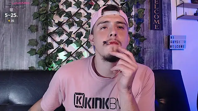 Snapshot of colby_scott chatting on February 2025 05:27:01 AM colby scott online show from February 2025 05:27:01 AM