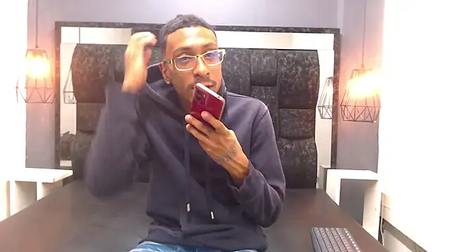 Jose Smoke online show from November 2025 04:02:02 AM