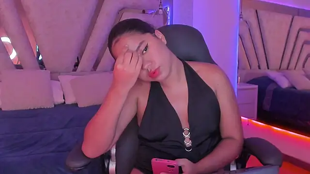 Snapshot of Marilyn-Cooper chatting on March 2025 07:44:01 AM Marilyn-Cooper online show from March 2025 07:44:01 AM