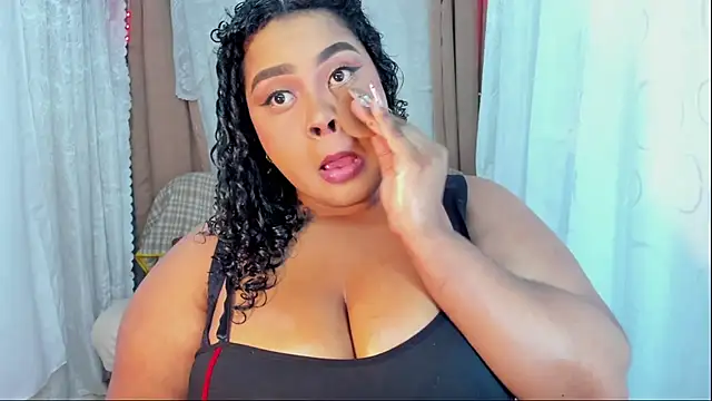 Snapshot of Ana_off_alana chatting on November 2025 11:18:01 PM Ana off alana online show from November 2025 11:18:01 PM