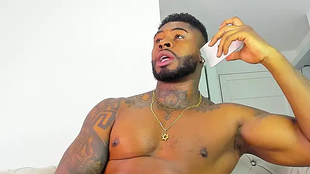 Snapshot of Makonneen chatting on November 2025 01:22:02 AM Makonneen online show from November 2025 01:22:02 AM