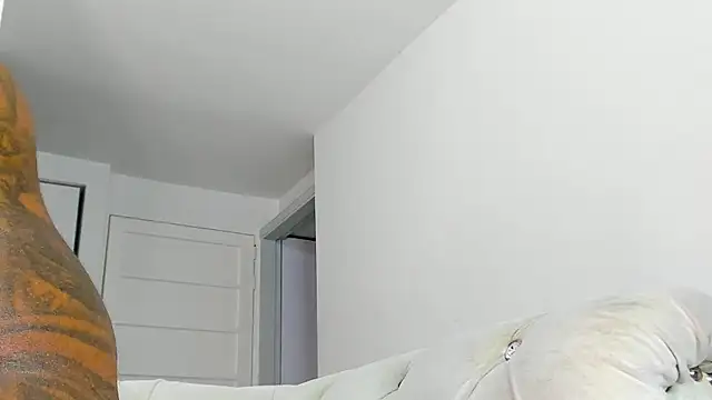 Snapshot of Makonneen chatting on November 2025 12:22:01 AM Makonneen online show from November 2025 12:22:01 AM