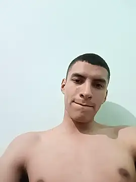 Rogersmit2 online show from June 2026 11:32:01 PM