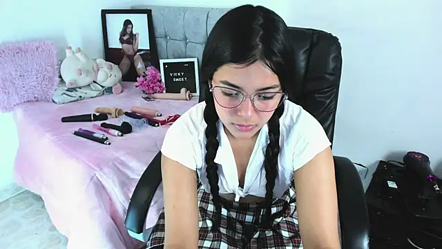 Snapshot of _Vicky_sweet chatting on March 2025 07:17:01 PM Vicky sweet online show from March 2025 07:17:01 PM