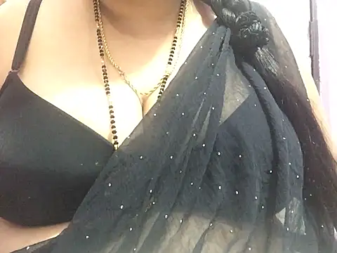 Snapshot of Desi_bhabhiii chatting on February 2025 09:15:01 AM Desi bhabhiii online show from February 2025 09:15:01 AM