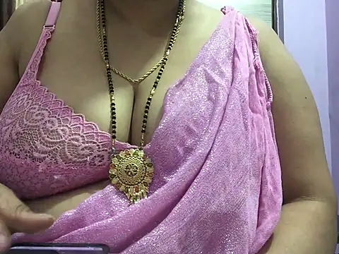 Snapshot of Desi_bhabhiii chatting on February 2025 05:37:01 AM Desi bhabhiii online show from February 2025 05:37:01 AM