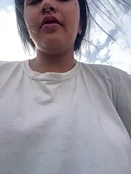  luna torres online show from March 2026 12:44:01 PM