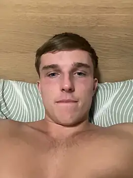 Snapshot of heyaeric chatting on March 2026 07:32:01 PM heyaeric online show from March 2026 07:32:01 PM